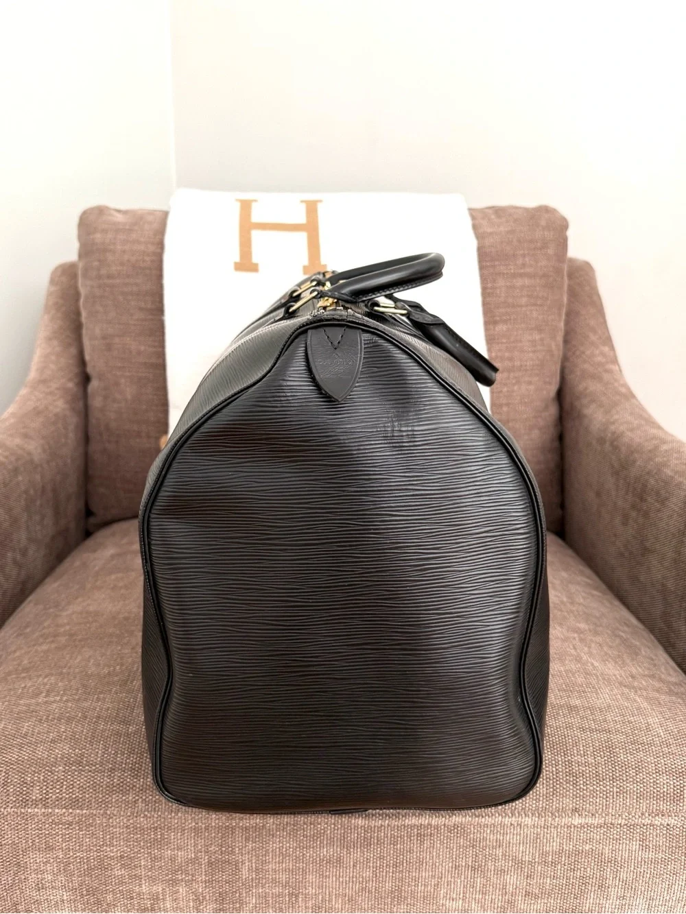 Authentic Louis Vuitton unisex Keepall 50 travel bag black Epi leather M42962